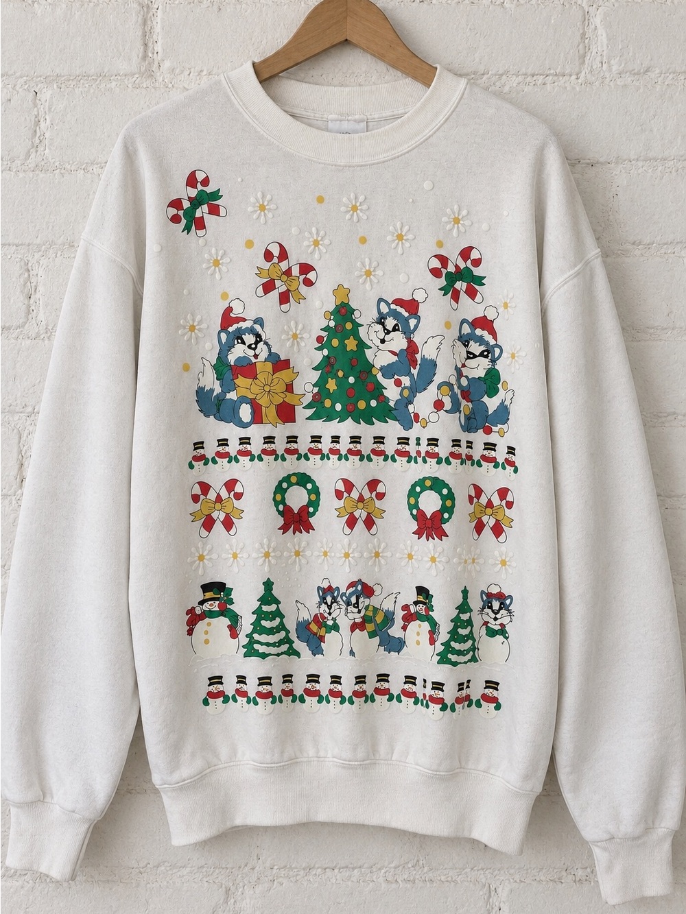 Vintage Christmas Cat Sweatshirt L White Puffy Graphic Kitsch Holiday Crewneck